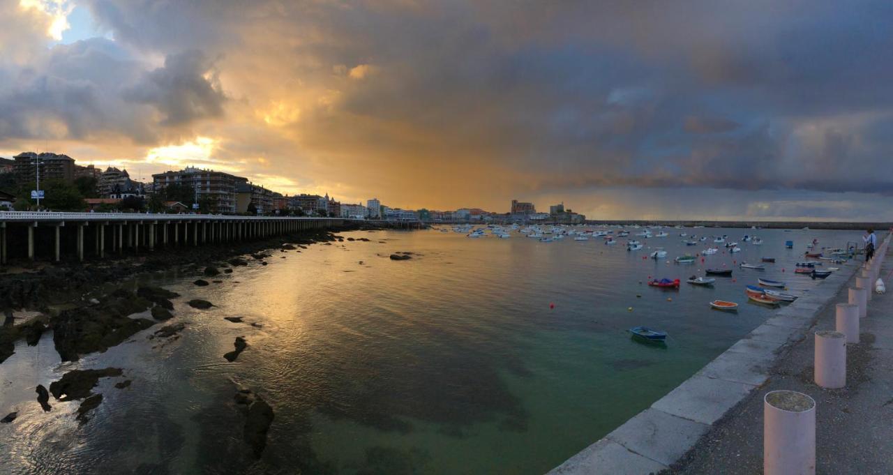 Apto Vistas Mar y Monte Céntrico Garaje Incluido Castro Urdiales Esterno foto